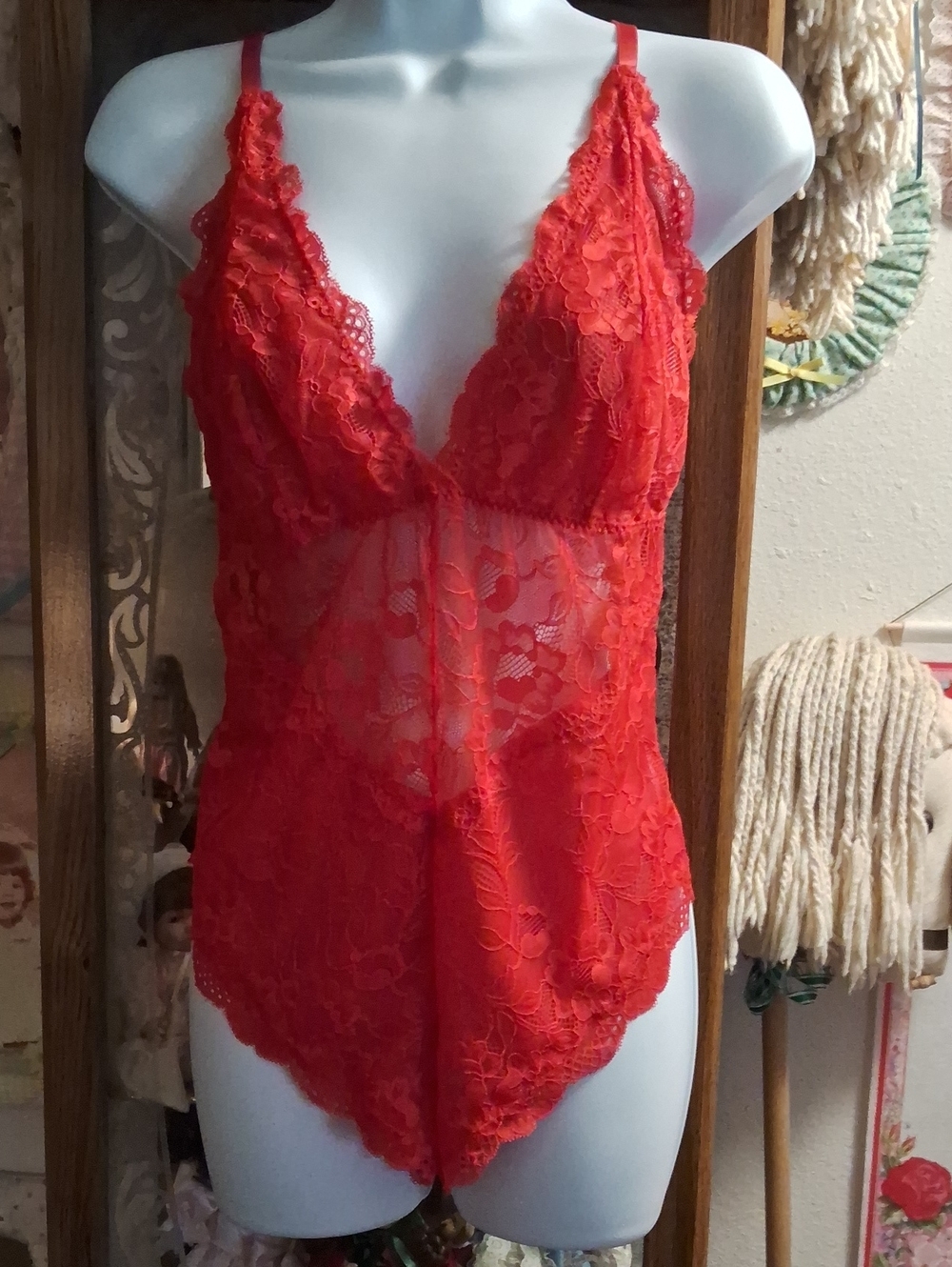 NWT, Sexy, Red, Floral, Lace, Sheer Teddy/Bodysuit  with Snap Crotch ❤️